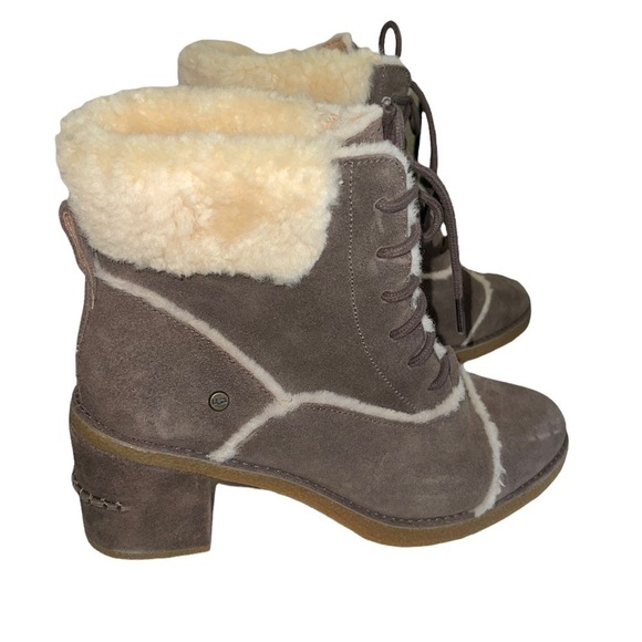 UGG Australia Esterly Heeled Lace up Suede boots. Size 9.5 EUC - Picture 7 of 14